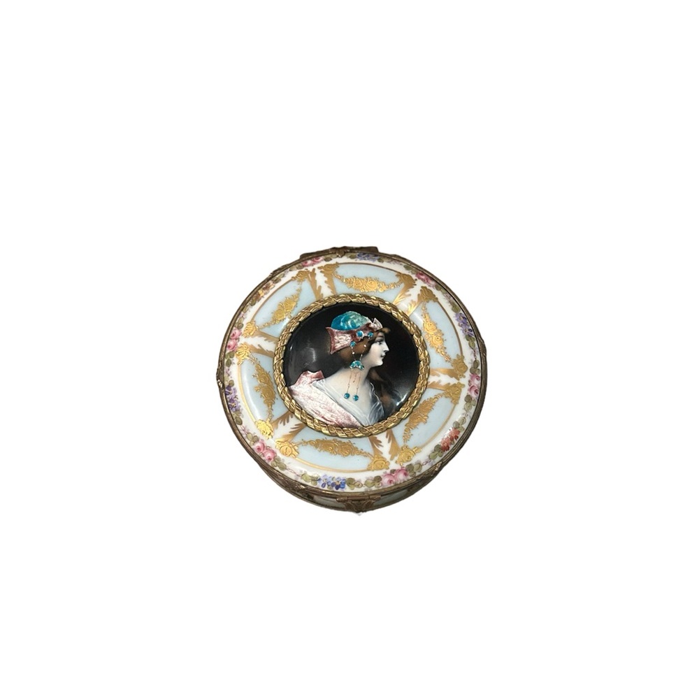 Vintage porcelain jewelry box